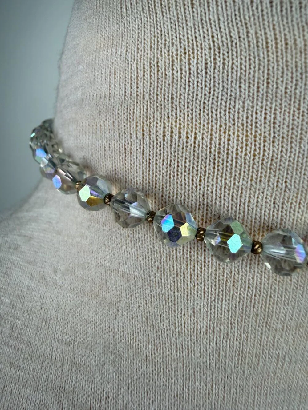 Vintage Aurora Borealis Glass Bead Necklace 15